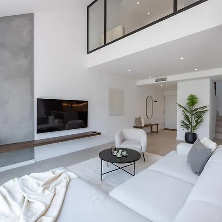Modern Family Friendly Townhouse In Nueva Andalucia