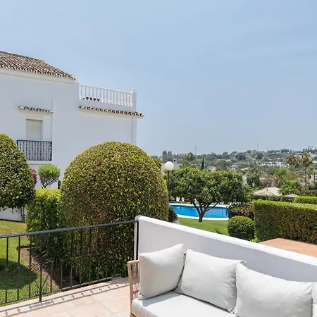 Modern Family Friendly Townhouse In Nueva Andalucia *