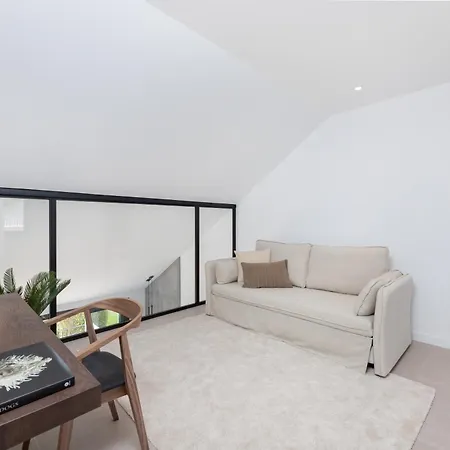 Modern Family Friendly Townhouse In Nueva Andalucia Villa *