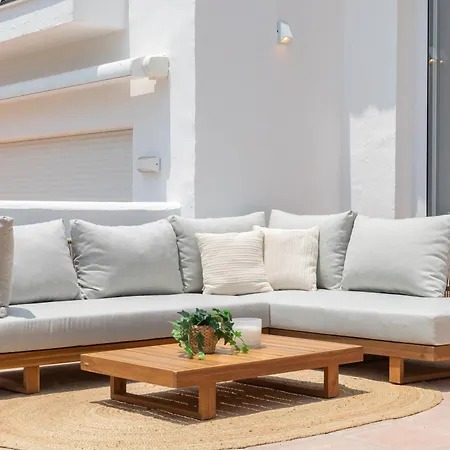 Modern Family Friendly Townhouse In Nueva Andalucia Villa Marbella