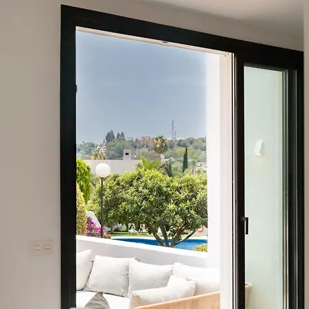 Modern Family Friendly Townhouse In Nueva Andalucia