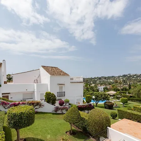 Modern Family Friendly Townhouse In Nueva Andalucia Villa *